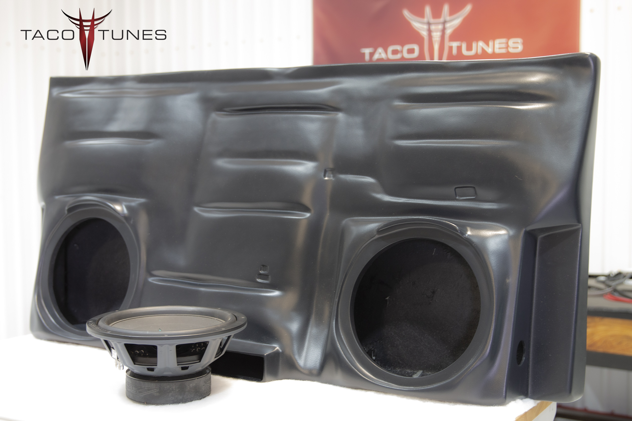 2017 toyota tundra hot sale crewmax subwoofer box